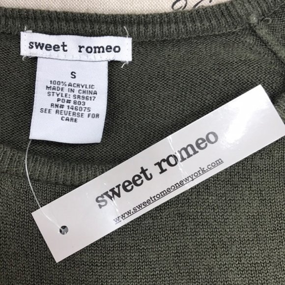 Sweet Romeo Modern Girl Crew Neck Sweater - Picture 3 of 4